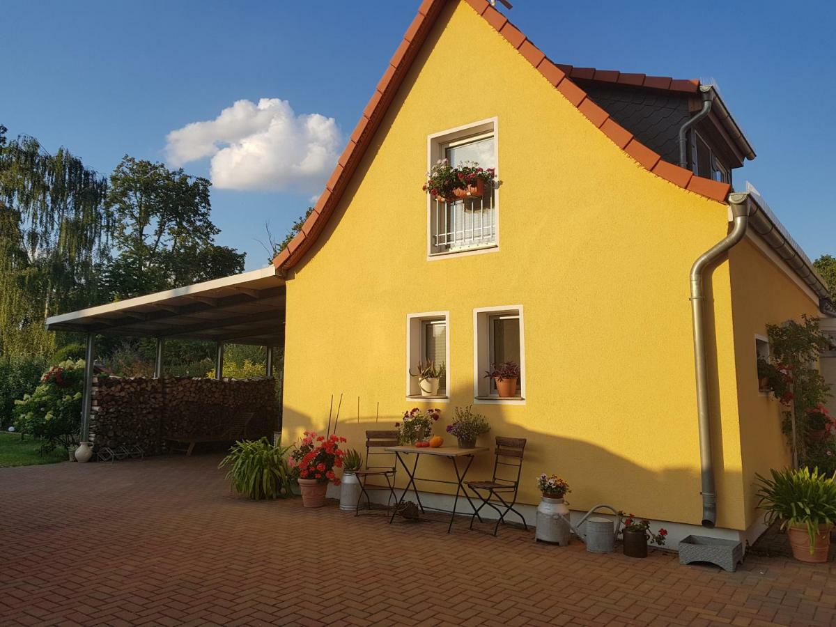 Kleines Zuhause Apartment Магдебург Екстериор снимка